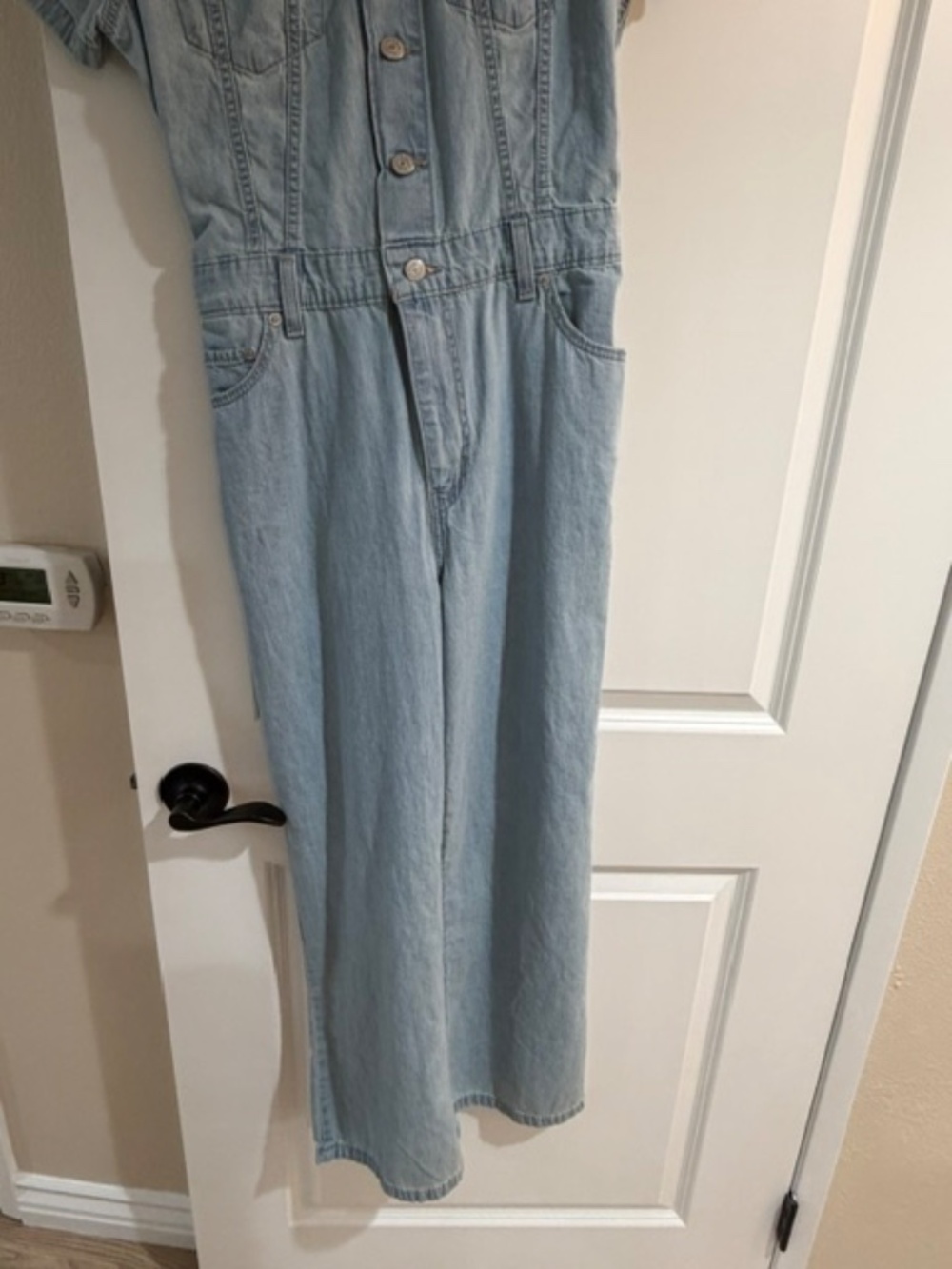 NWT Levi's Women's Type III Jumpsuit Forgotten Dream Medium Wash Size Small - Picture 8 of 9